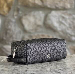 Michael Kors Logo Medium Black Travel Case